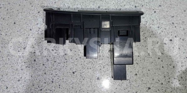 Накладка торпедо Hyundai Solaris I (2010—2014) Hyundai Solaris оригинальный номер 933104L100RY