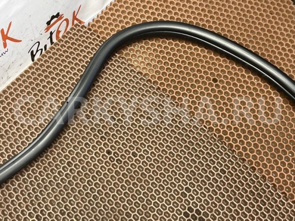 Уплотнитель дверного проема BMW 2er оригинальный номер 51 35 7 420 077, 51 35 7 420 077, 51357420077, 7420077