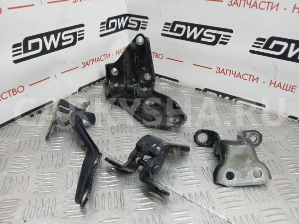 Петля двери Toyota Estima 