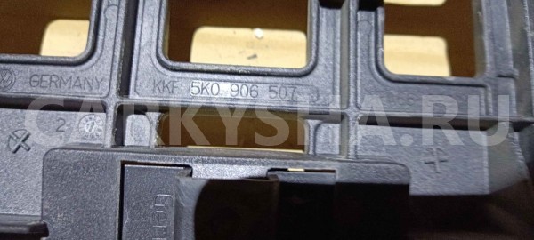 Кронштейн блока управления двигателем Skoda Octavia II рестайлинг (2008—2013) Skoda Octavia оригинальный номер 5k0906507