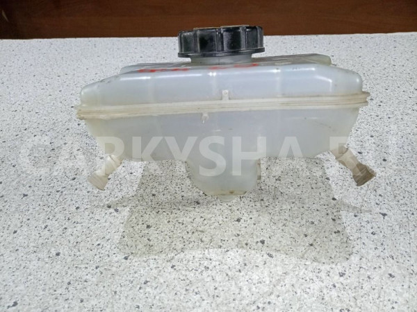 Бачок главного тормозного цилиндра Audi Q7 4M (2015—2020) Audi Q7 оригинальный номер 8w0611301