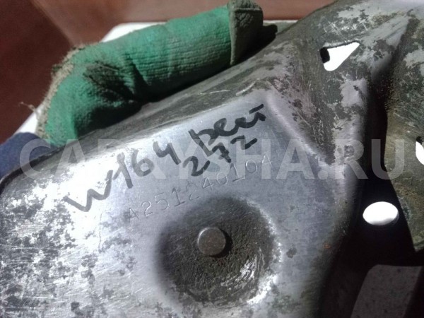 Экран тепловой Mercedes-Benz M-класс W164 рестайлинг (2008—2011) Mercedes-Benz M-klasse оригинальный номер a2512401045