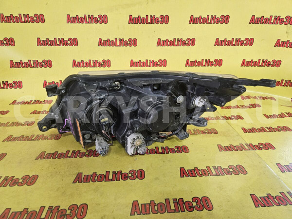 Фара правая Subaru Forester оригинальный номер 84001SC123