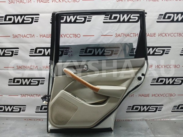 Дверь задняя правая Nissan Stagea 