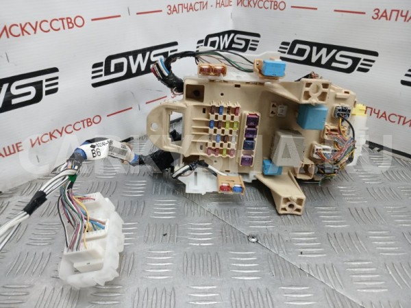 Блок предохранителей салонный Toyota Sienta 