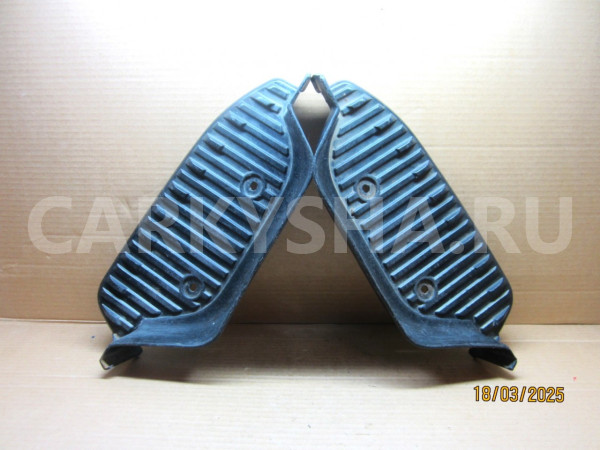 Подножки передние (комплект) - Toyota HiAce минивэн оригинальный номер  51773=95J01 , 51774-95J01 5177395J01 5177495J01