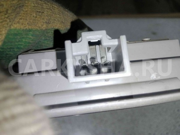 Плафон салонный Kia Rio II рестайлинг (2009—2011) Kia Rio оригинальный номер 928501g000