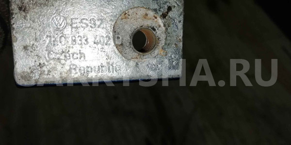 Петля двери Porsche Cayenne I рестайлинг (2007—2010) Porsche Cayenne оригинальный номер 7l0833402b