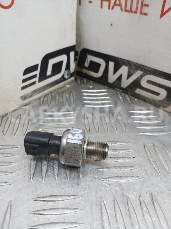 Клапан давления топлива Toyota ISis 