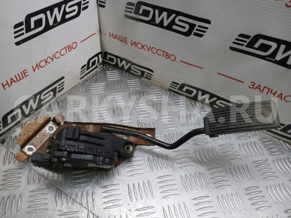 Педаль газа Nissan Primera 