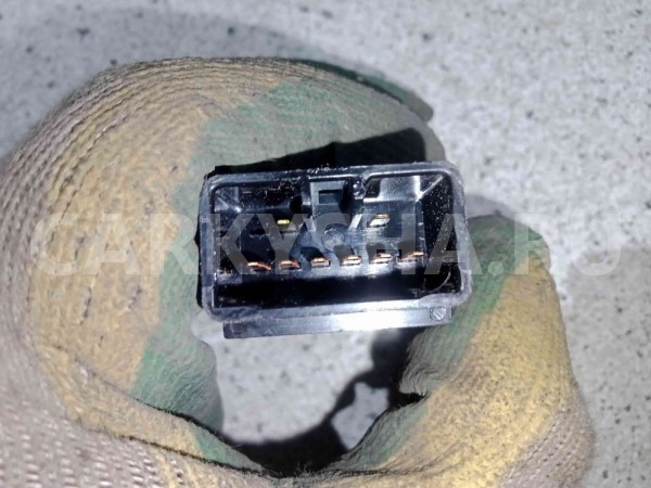 Кнопка аварийной сигнализации Kia Rio II рестайлинг (2009—2011) Kia Rio оригинальный номер 937901G000