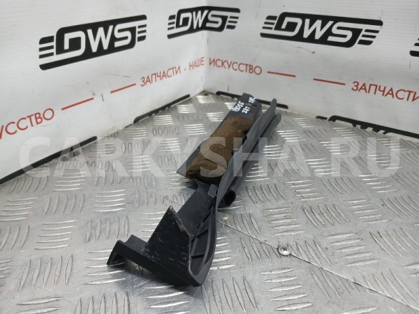 Накладка на крыло Toyota Avensis 