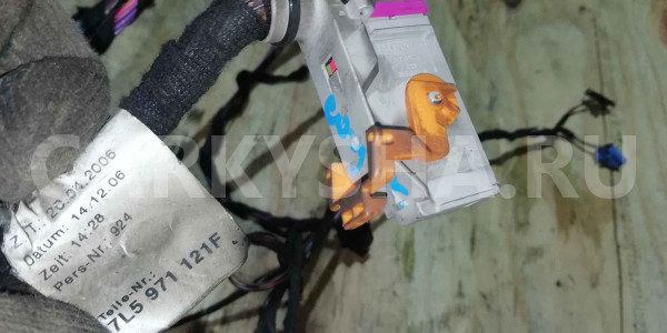 Проводка двери Porsche Cayenne I рестайлинг (2007—2010) Porsche Cayenne оригинальный номер 7l5971121f