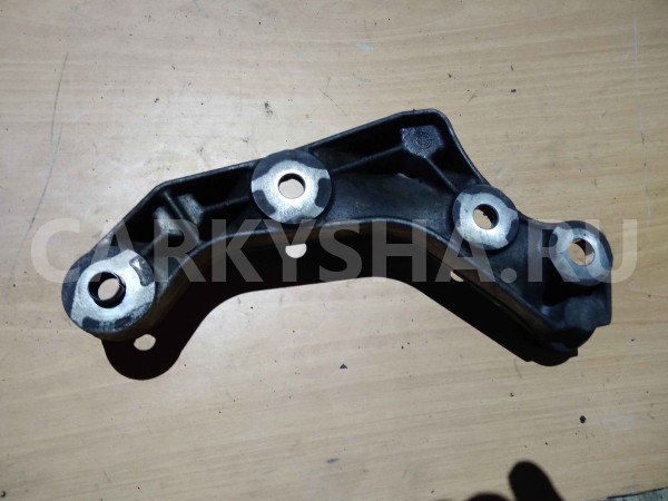 Кронштейн двигателя Mercedes-Benz E-класс W212/S212/C207/A207 рестайлинг (2013—2016) Mercedes-Benz E-klasse оригинальный номер a2720140295