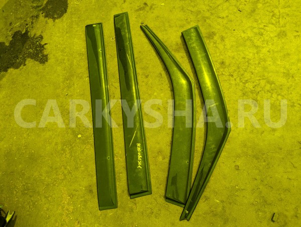 Ветровики комплект Nissan Serena 