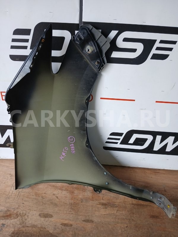 крыло переднее левое Toyota Estima 
