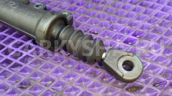 Главный цилиндр сцепления Mercedes-Benz W210 Mercedes-Benz E-klasse оригинальный номер 2022900112