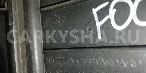 Накладка торпедо Ford Focus III (2011—2015) Ford Focus оригинальный номер BM5118835