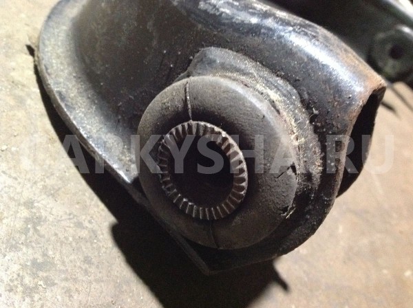 Рычаг Mitsubishi Pajero II (1991—1997) Mitsubishi i оригинальный номер Mb860832