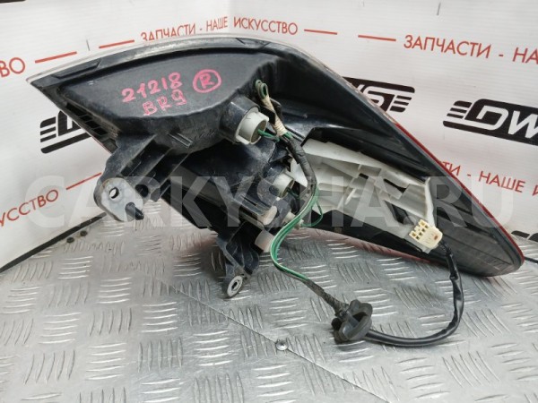 Фонарь стоп сигнала правый Subaru Legacy 