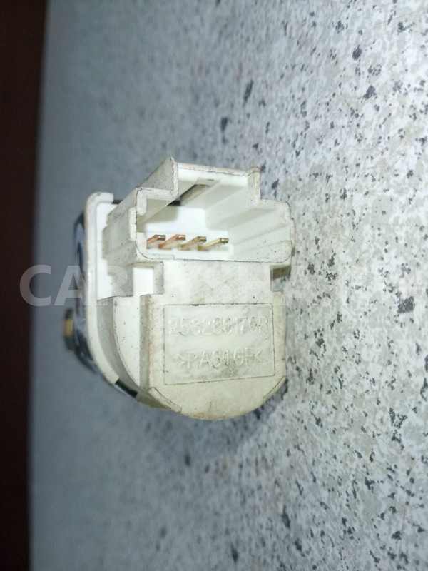Датчик включения стопсигнала Nissan Almera G15 (2012—2018) Nissan Almera оригинальный номер 253206170r