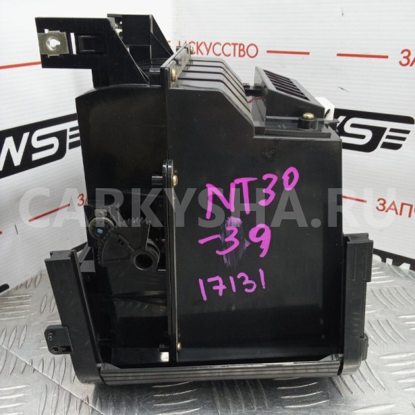 Бардачок Nissan X-Trail 