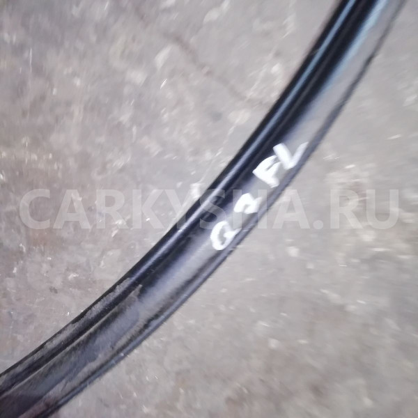 Уплотнитель двери Audi Q7 4L (2005—2009) Audi 200 оригинальный номер 4L0831721A