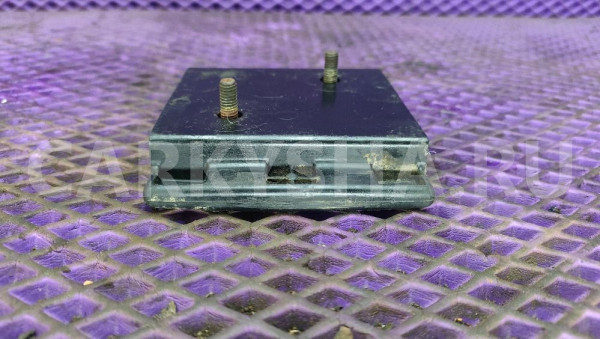 Кронштейн заднего бампера Mercedes Benz w124 Mercedes-Benz W124 оригинальный номер 1248800130