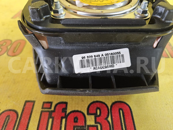 Подушка безопасности в рулевое колесо Chevrolet Captiva оригинальный номер 96809649