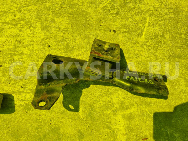Подушка двигателя Mitsubishi Pajero iO оригинальный номер MR319769