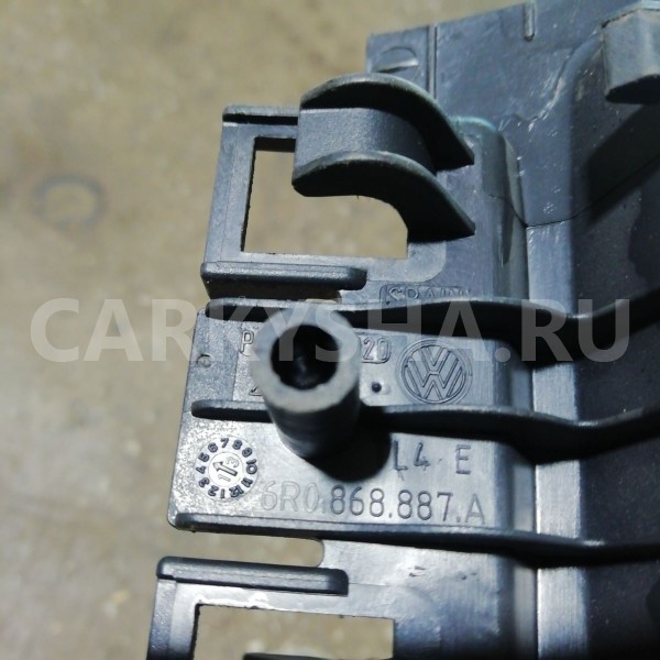 Накладка центральной консоли Volkswagen Polo V (2009—2015) Volkswagen Polo оригинальный номер 6r0868887a