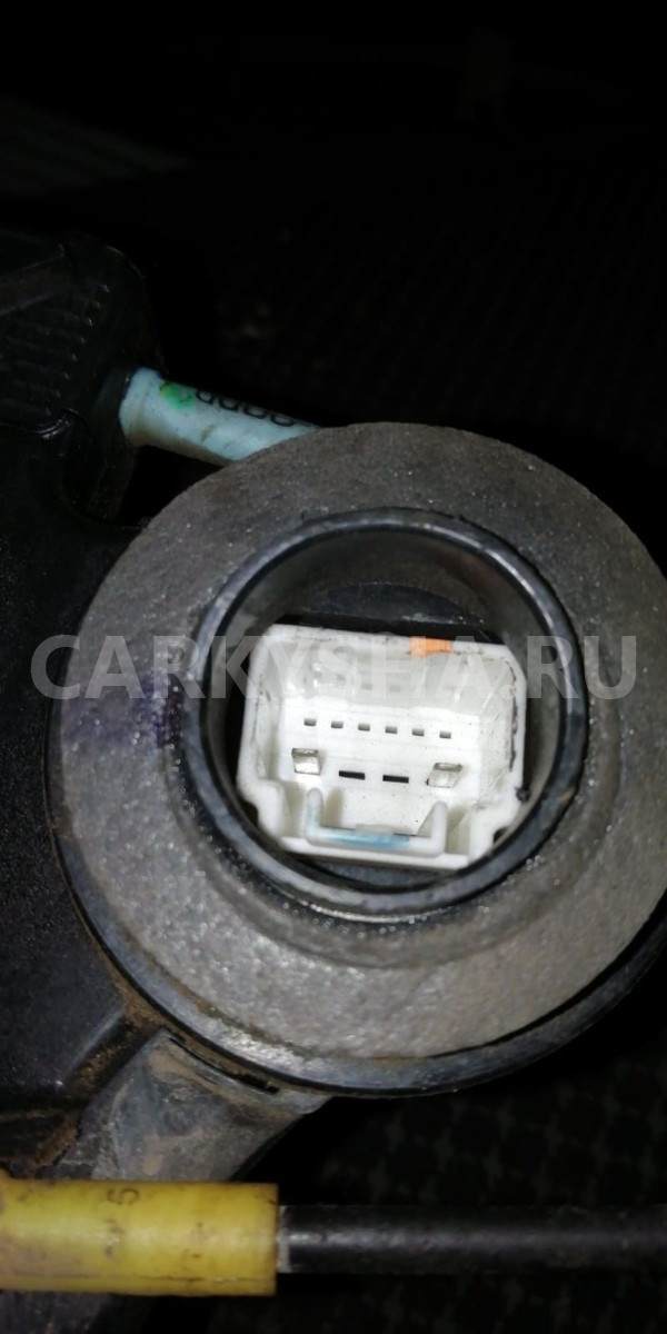 Замок двери Toyota Hilux VII рестайлинг (2011—2015) Toyota Hilux оригинальный номер 690500K010