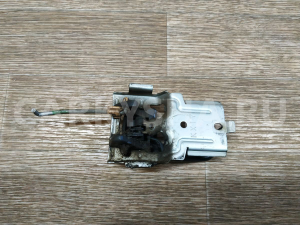 Ручка двери внутренняя правая Mazda Capella оригинальный номер GE4T58330A65