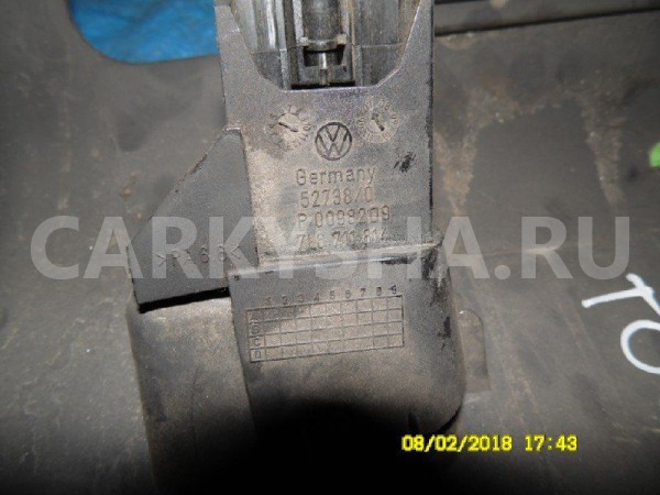 Накладка торпедо Volkswagen Touareg I рестайлинг (2006—2010) Volkswagen Touareg оригинальный номер 7L6711814
