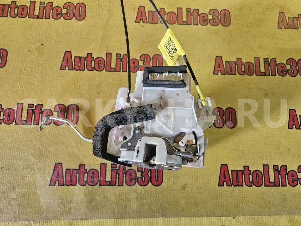 Замок двери передней левой Subaru Forester оригинальный номер 61032SC250