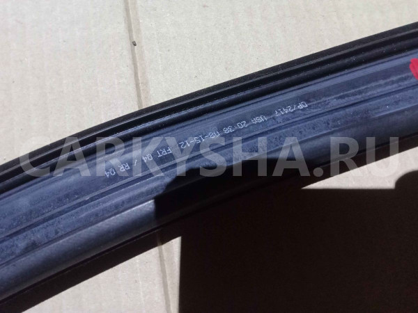 Уплотнитель стекла двери Mercedes-Benz M-класс W166 (2011—2015) Mercedes-Benz M-klasse оригинальный номер a1667350125