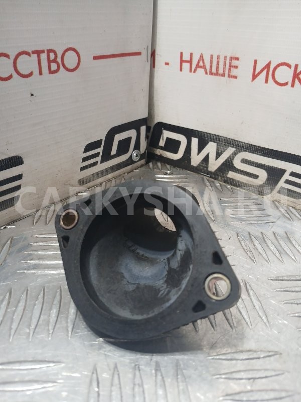 Корпус термостата Toyota Corolla 