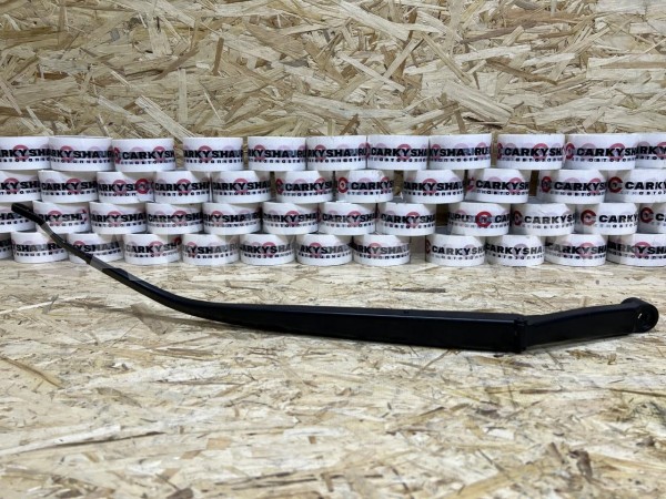 Поводок стеклоочистителя правый Toyota Corolla XII (E210) – седан оригинальный номер 85211-02430