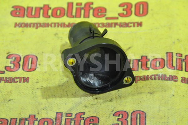 Корпус термостата Toyota Vitz оригинальный номер 1632140010