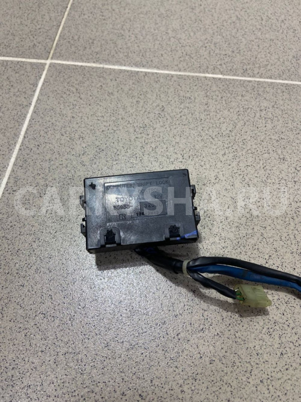 Блок управления АКПП Toyota Vista 1994 г Toyota Ist оригинальный номер 8593332030