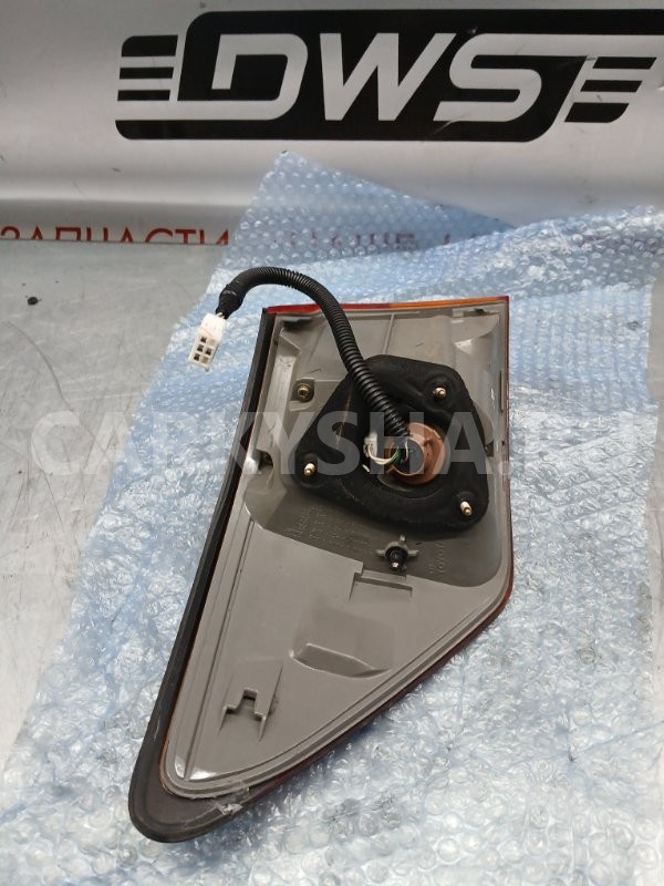 Фонарь стоп сигнала правый Lexus IS 