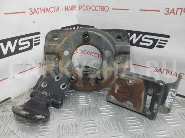 Крепление запасного колеса Mitsubishi Pajero 