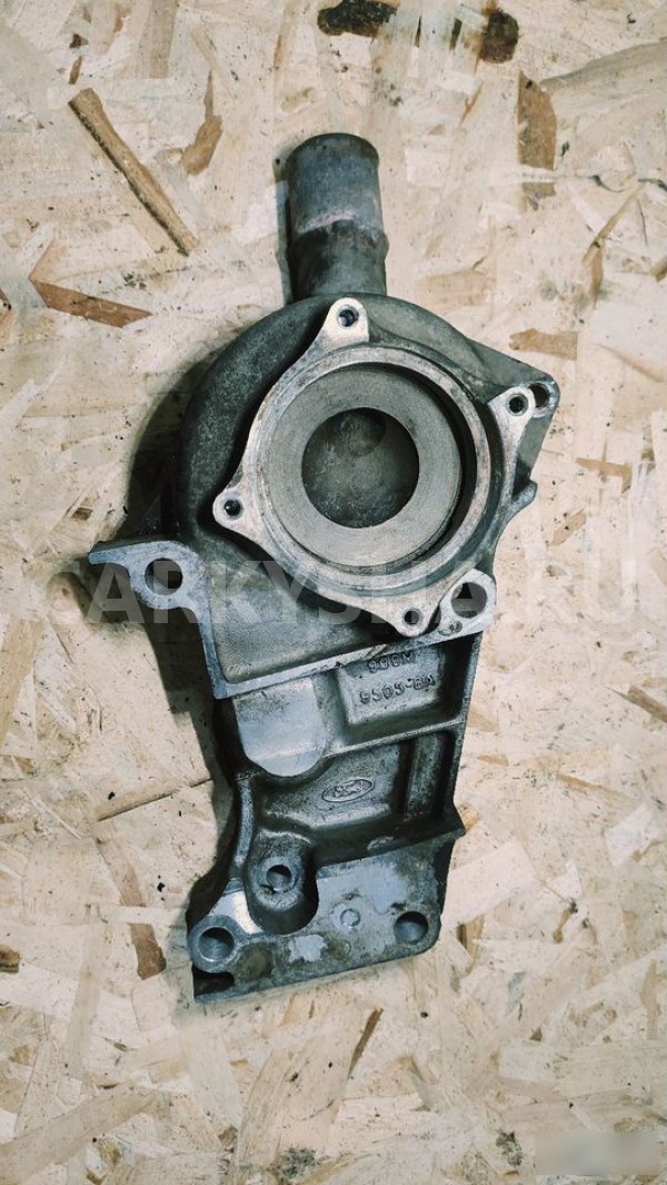 Корпус помпы Ford Focus 1 Ford Focus 