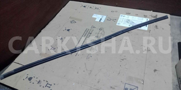 Уплотнитель (наружный) Renault Logan II (2012—2018) Renault 12 оригинальный номер 768605647R