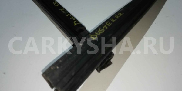 Уплотнитель стекла двери Renault Duster I (2010—2015) Renault 15 оригинальный номер 769230024r