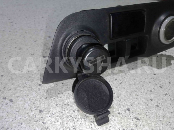 Гнездо прикуривателя Kia Rio II рестайлинг (2009—2011) Kia Rio оригинальный номер 933951G000X5