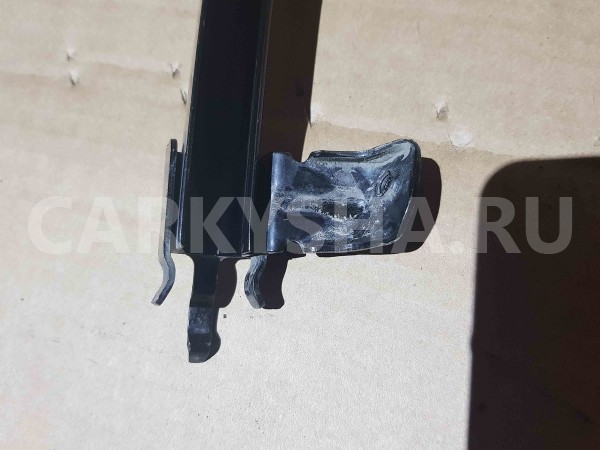 Направляющая стекла двери Nissan Almera G15 (2012—2018) Nissan Almera оригинальный номер 822172DU0A