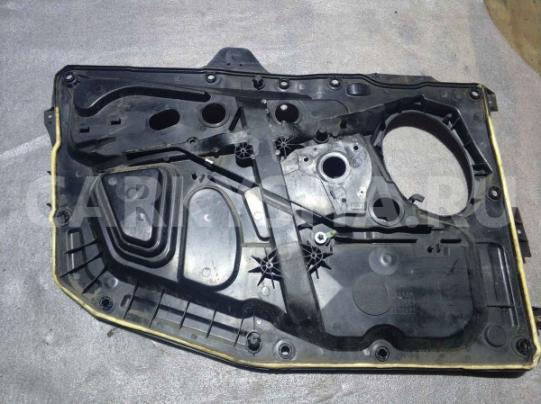 Крепеж стеклоподъемника Ford Fusion I рестайлинг (2005—2012) Ford Fusion оригинальный номер m6n11n203a28hm