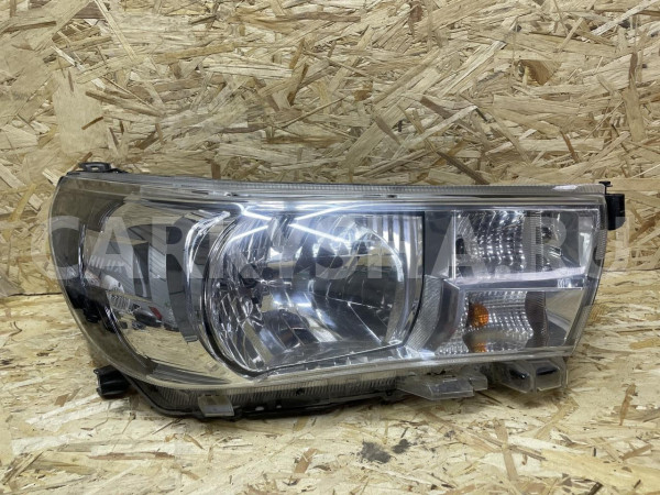 Фара передняя правая Toyota Hilux VIII – пикап двойная кабина оригинальный номер 81110-0K692