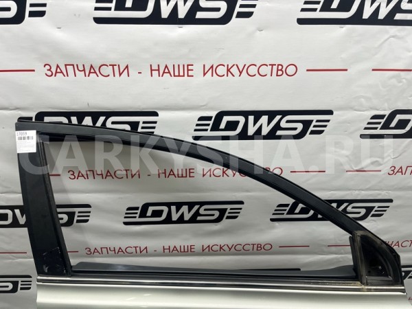 Дверь передняя правая Toyota Avensis 